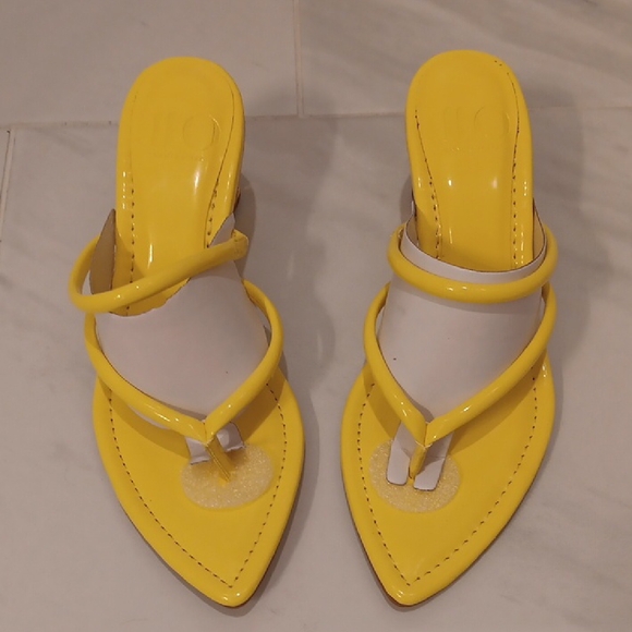 NIB, Jennifer Lopez Canary Zurin Sandals - Picture 8 of 12